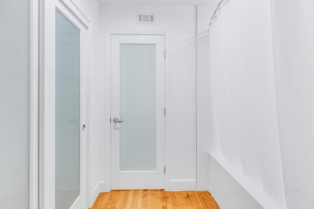 Stylish 2br/2ba At HWH by Oneluxstay