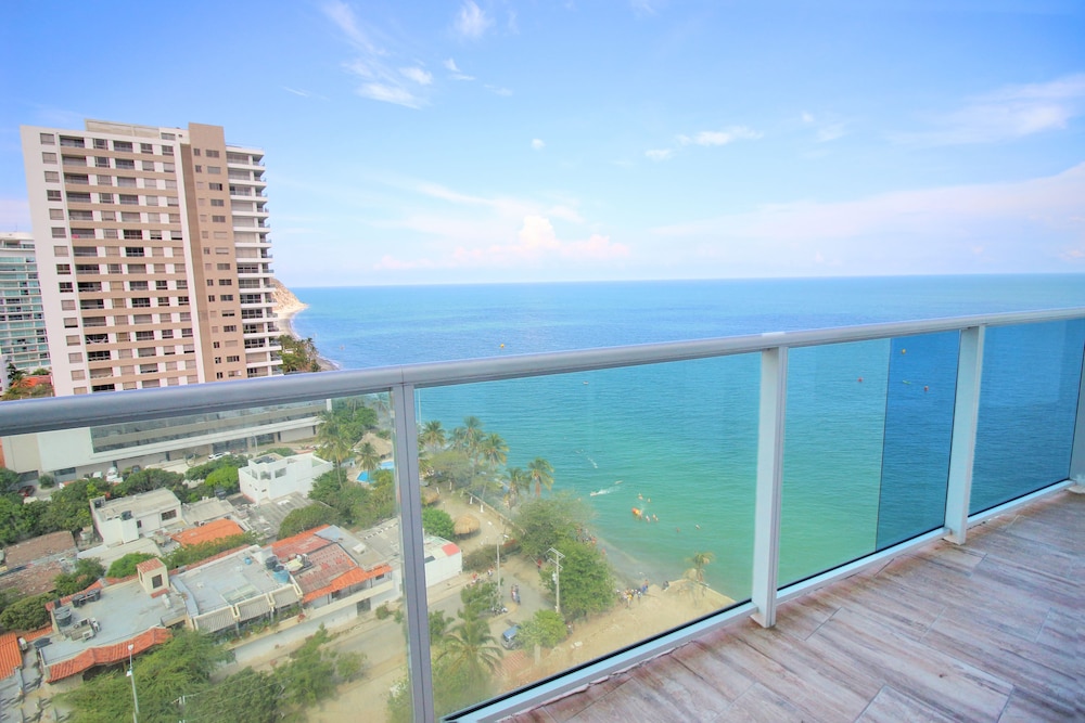 Apartamentos SOHO Elite - Frente al Mar