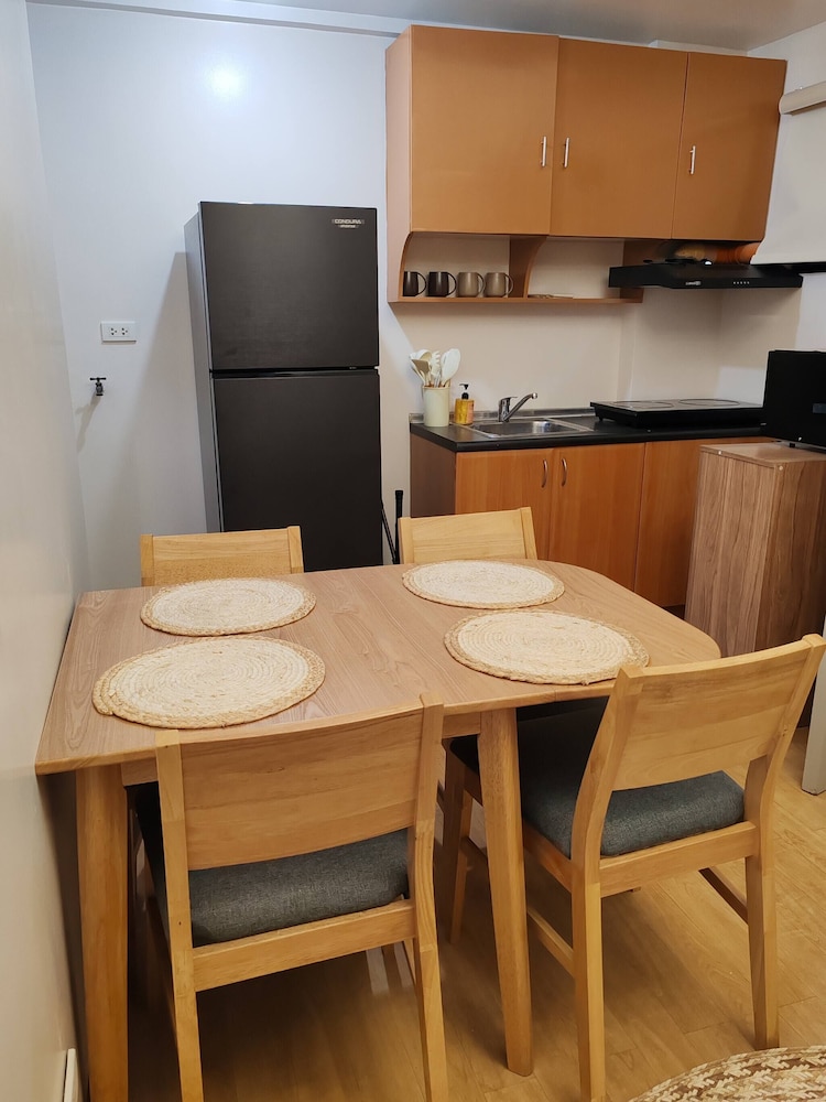 Charming 2BR Condo in Cambridge With Wifi, Smart TV