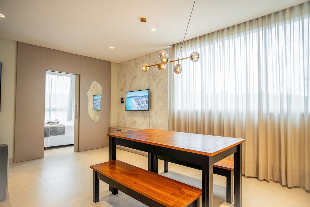 Elegance Residence