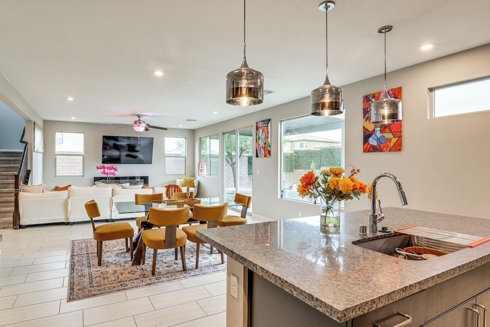 11 Mi to the Strip: Quiet Home in North Las Vegas