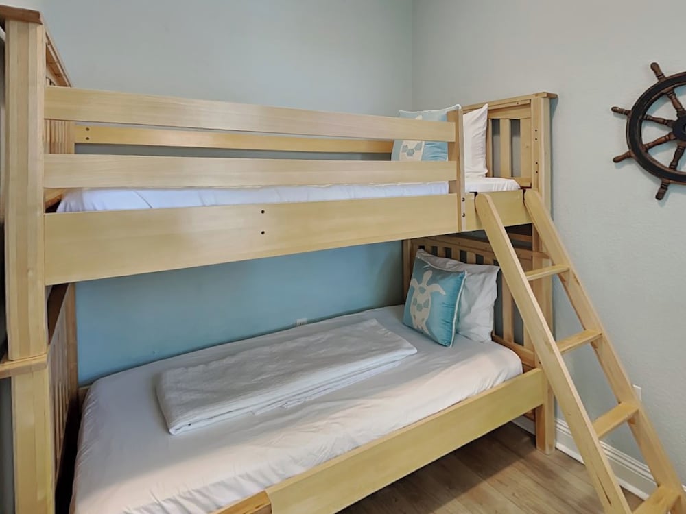 Sunny Beach by Southern Vacation Rentals