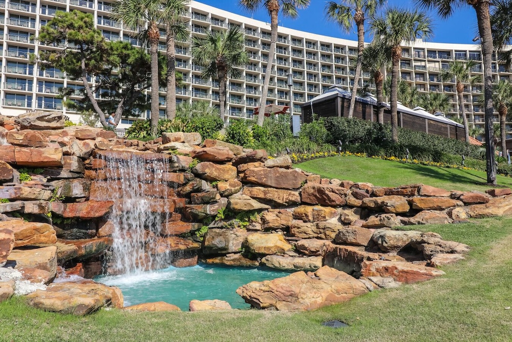 Beautiful San Luis Condo Amazing Pool View and Amenities
