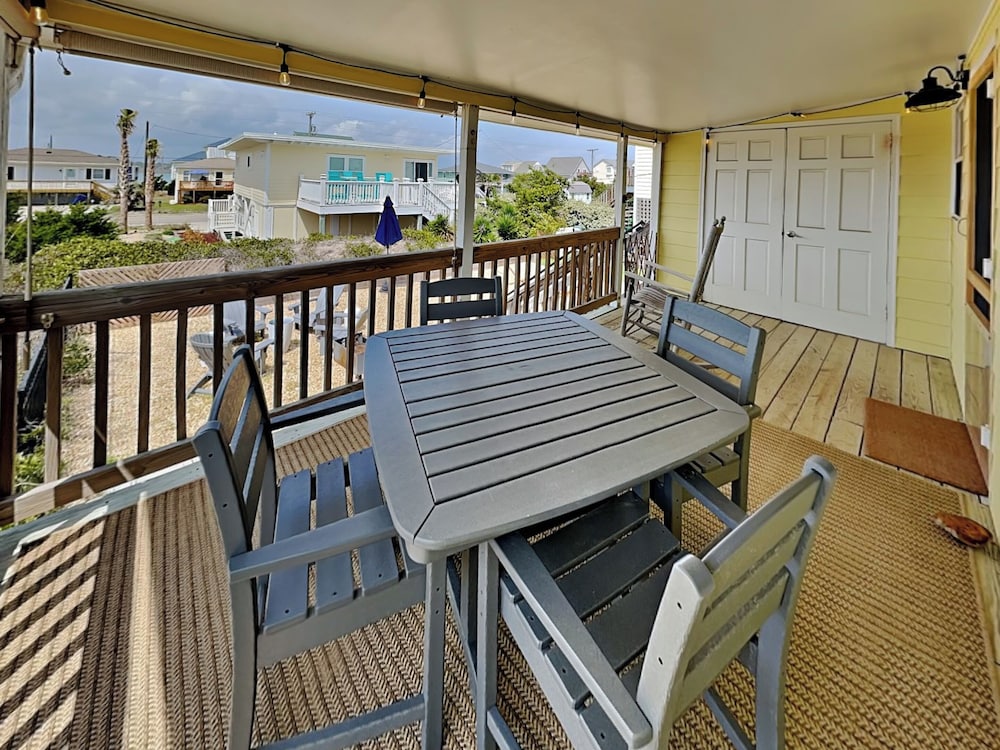 Mountains to Sea by Topsail Realty