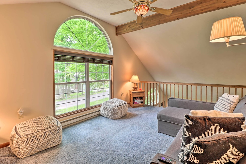 Pocono Lake Cottage w/ Pool Access & Private Deck view 2