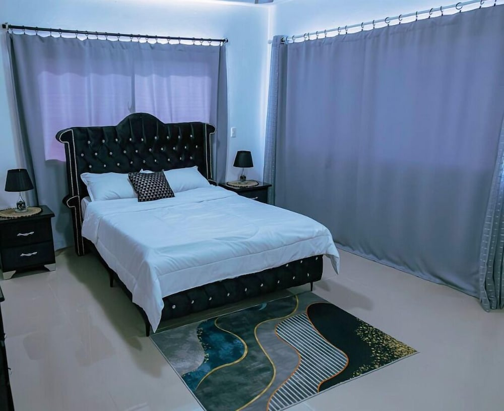 Luxury Rooftop Pool private secure Villa view 2