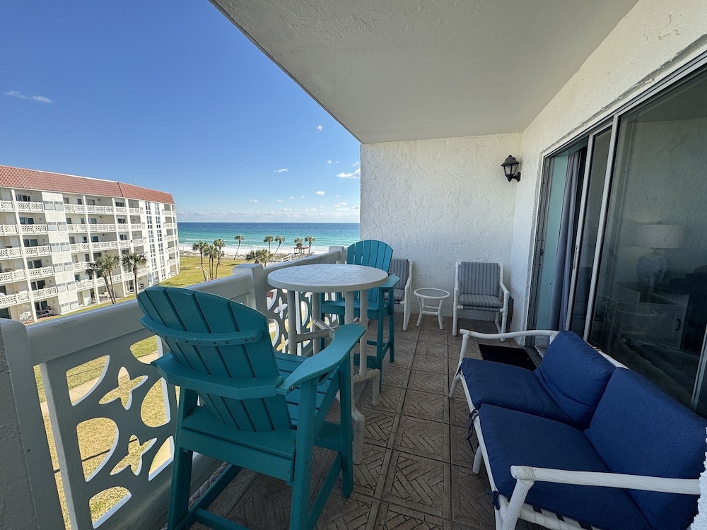 451 El Matador 2 Bedroom Condo by RedAwning view 5