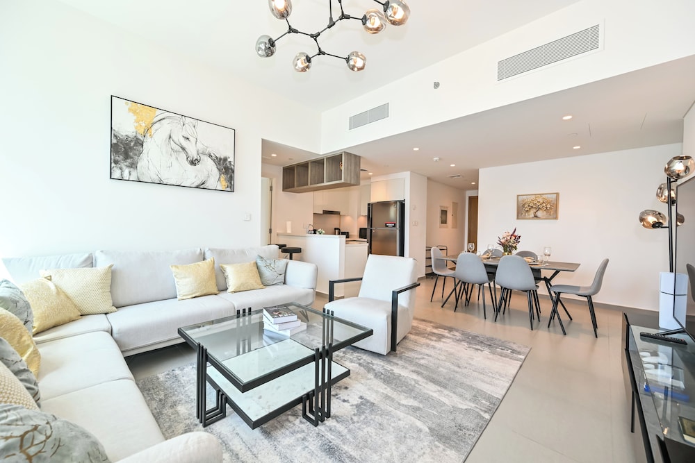 Burj Khalifa View - 2 BR - PS5 - Pool