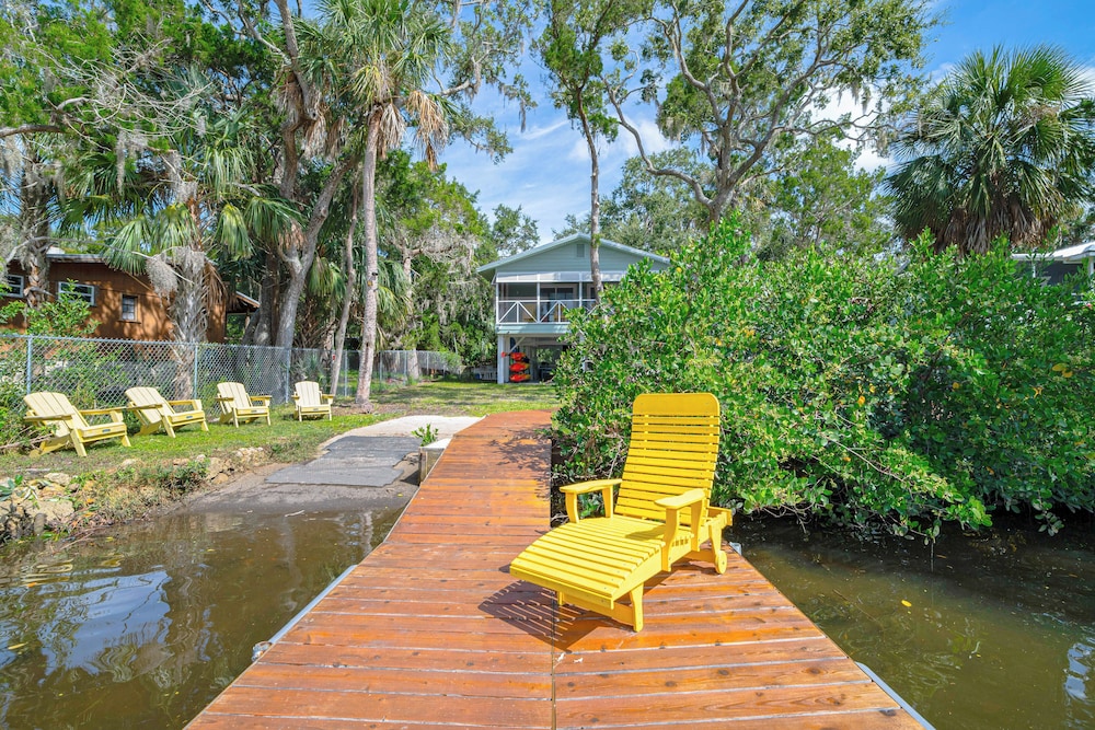 Dock, Hot Tub & Games: Crystal River Family Gem