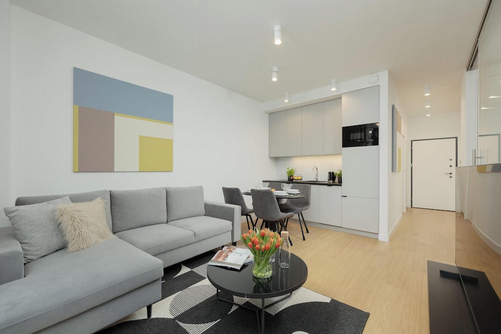 Warsaw Deluxe Apartments by Renters