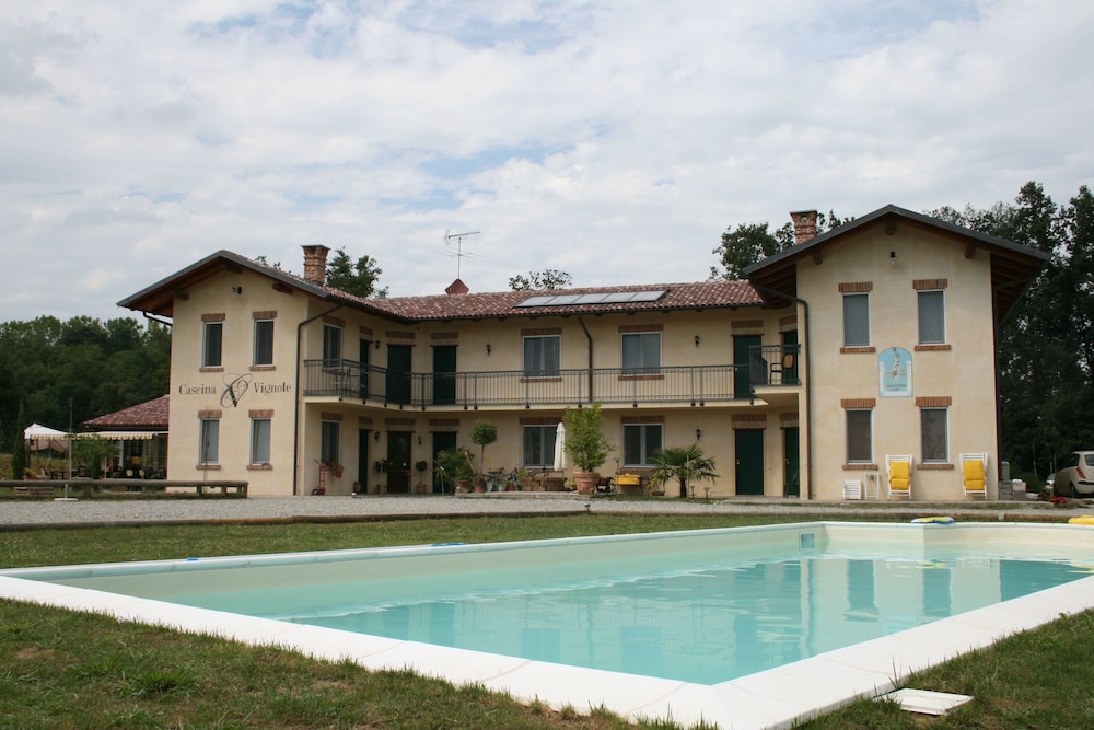 Cascina Vignole view 4