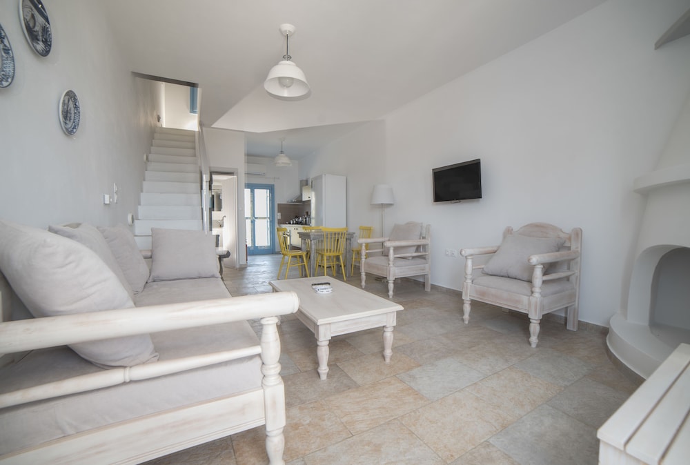 Almyra Guesthouses