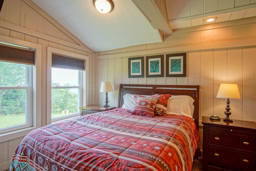 Fall Retreat Hutch 6 Slope Side 5BR on Cupp Run
