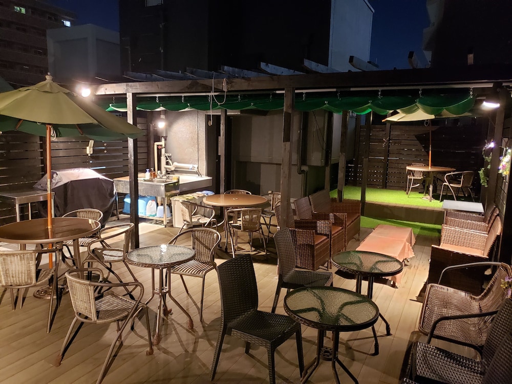 e-hostel Shinsaibashi