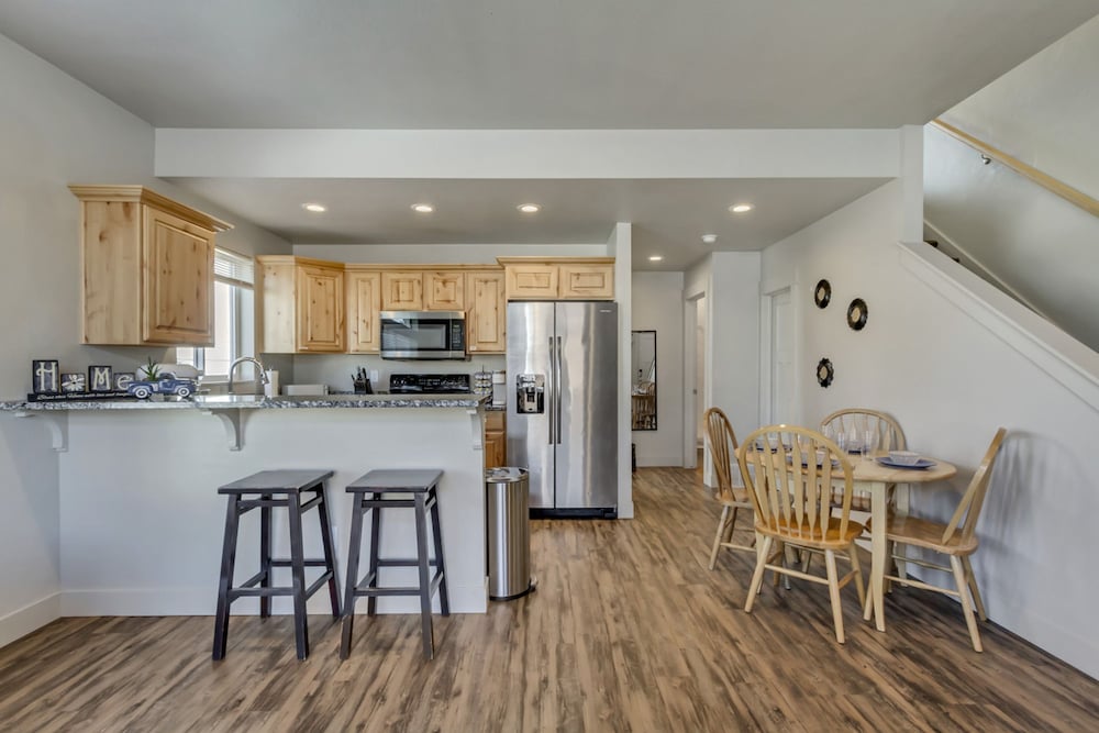 3 Bed 2 Bath King Beds With Smoker Grill