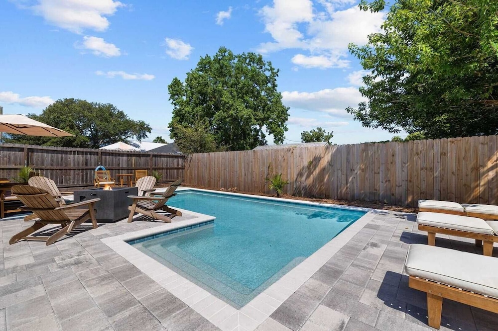 Walk to Beach, Private Pool + Fire Pit, Bonfires! G By The Sea by Avantstay