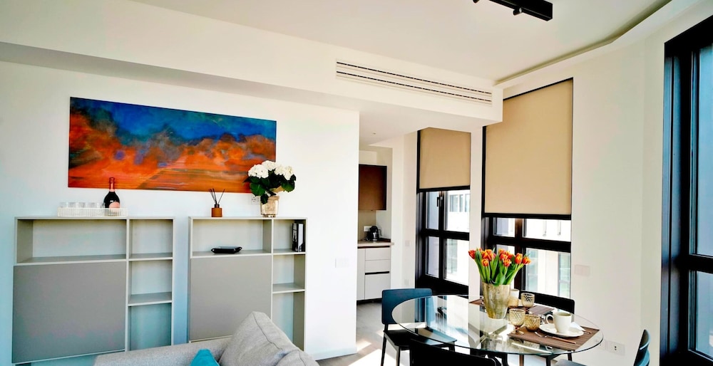 Centro San Babila - Central Tower Apartment W/ter
