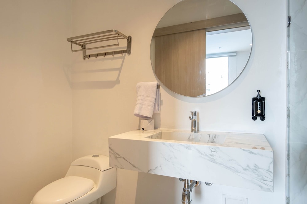 w Sophisticated 3BR w Magical Terrace in CTG