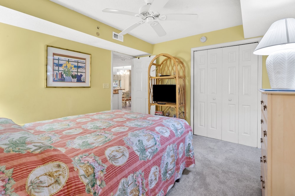Ocean Bay Club 909 by RedAwning