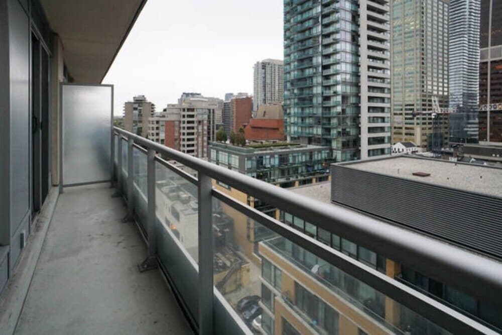 Style in Yorkville - Image 1