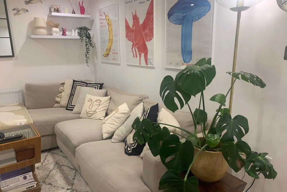 Stylish and Modern 1 Bedroom Flat Near East Dulwich