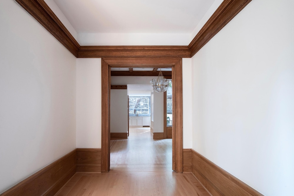 Hamilton by Rove Travel 4BR TH w Outdoor Spaces