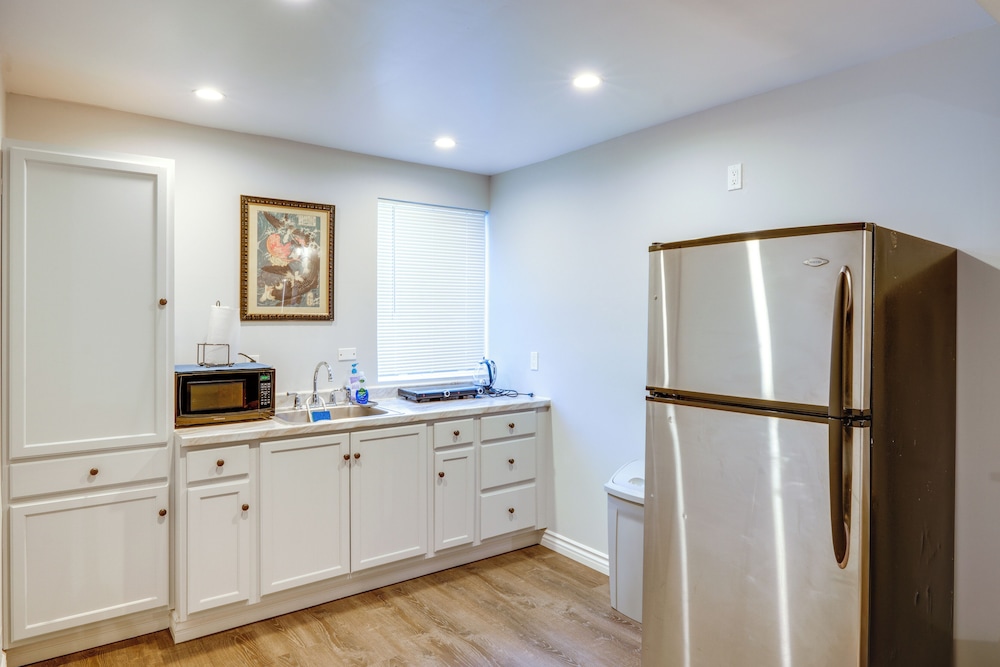 Hike & Explore: Studio Stay in Frazier Park