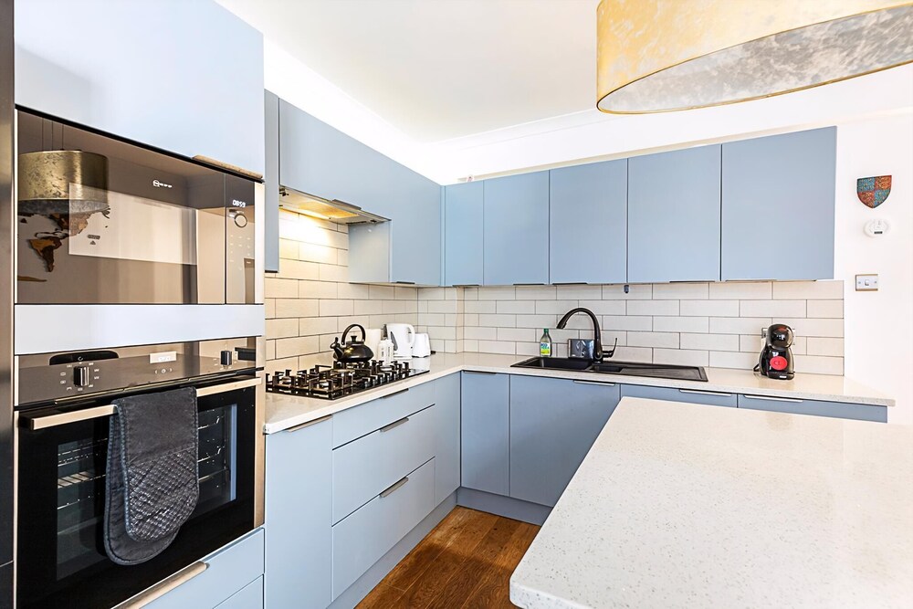 Spacious 4-bed House Near Liverpool St