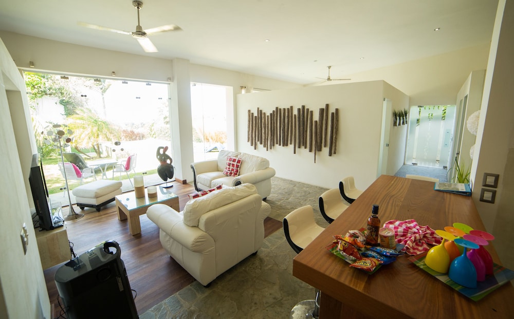 Villas Agua Dulce - Villa Eden