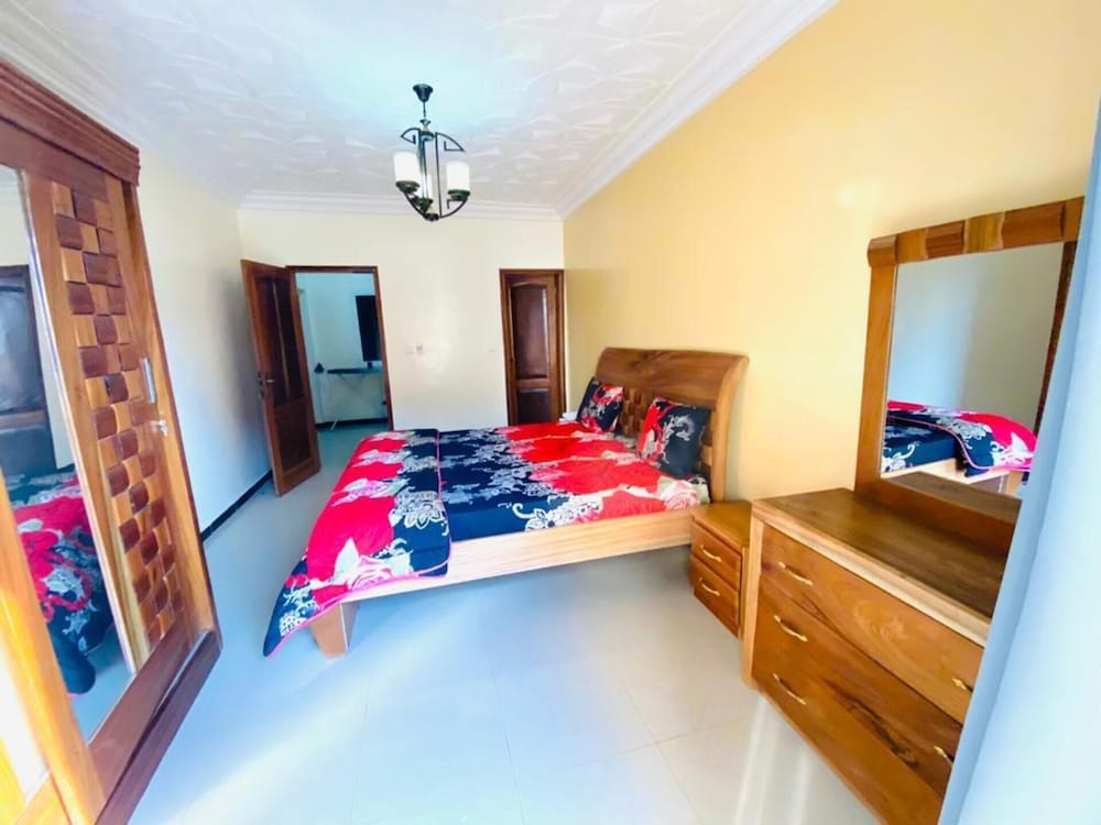 Mam Lovely 3-bed Apartment in Dakar-almadies view 3