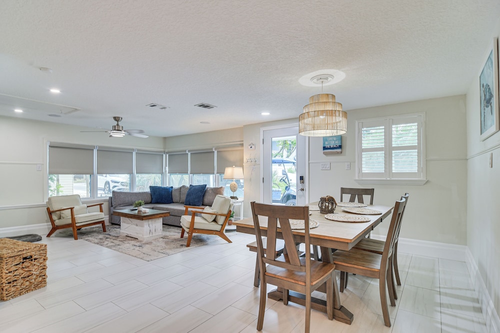 Walk to Beach: Treasure Island Gem w/ Golf Cart!