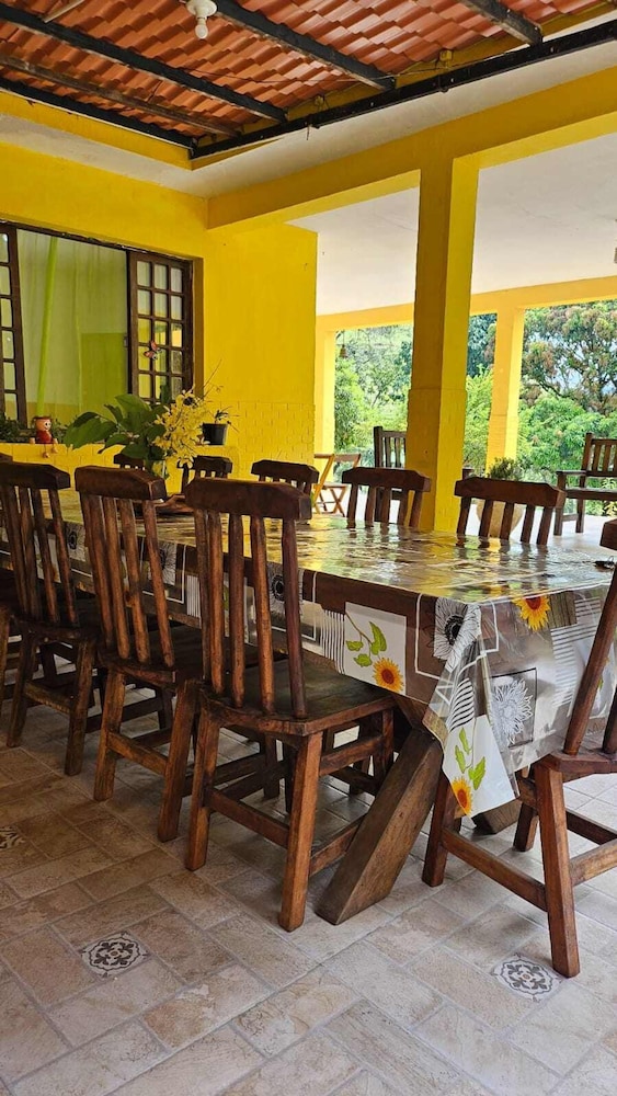 Casa de Campo com Churrasq e Wifi em Mag RJ