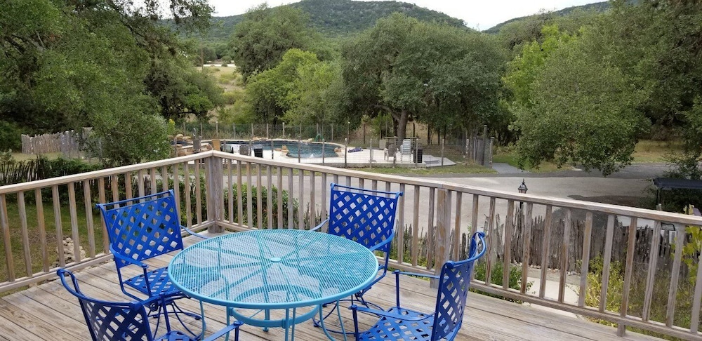 Bluebird Hill And Star Suite 5 Bedroom Home