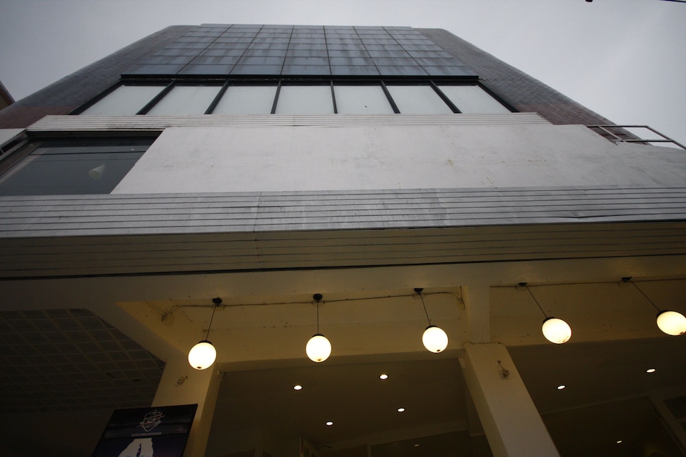 White Day Hotel