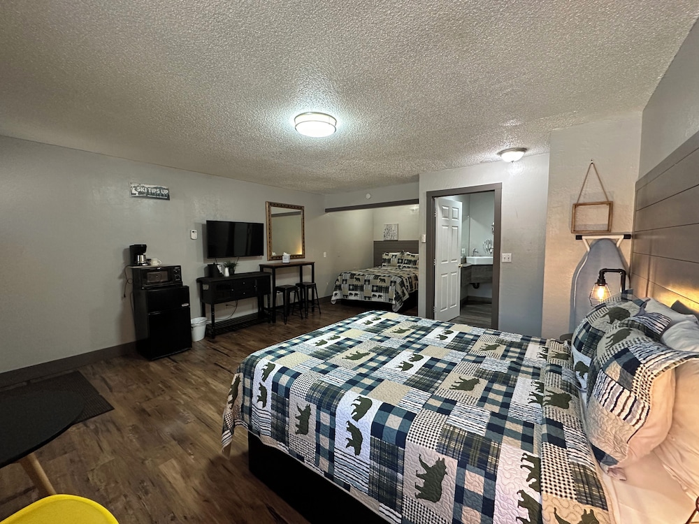 Lake Tahoe Vacations - Lake Ridge Hotel - Property Image 32