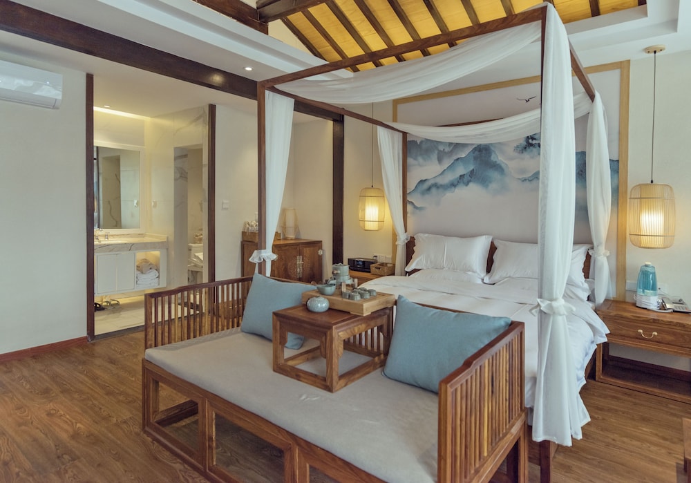 Lijiang Qilu Garden Hotel