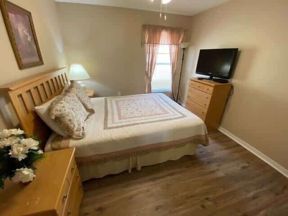 Private Pool Villa, Many Updates! Southern Dunes