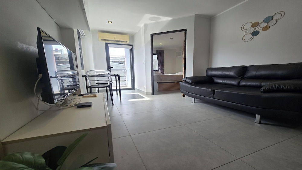 Island Escape 1BR T1-206