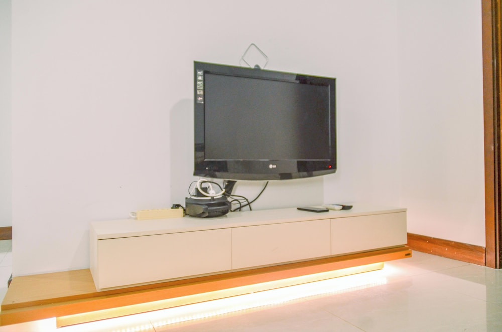 Chic and Cozy 2BR Apartment at Springwood Residence