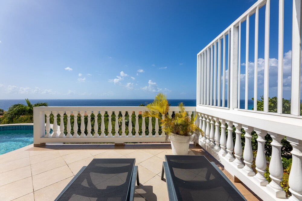 Coral Estate Holidays