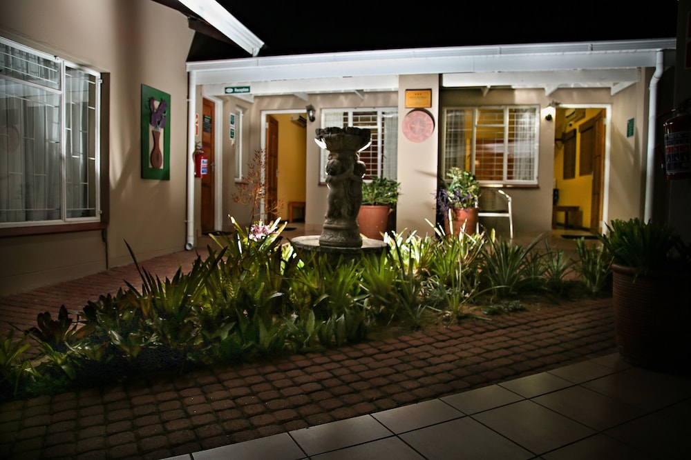 35 Kelkiewyn Bed & Breakfast