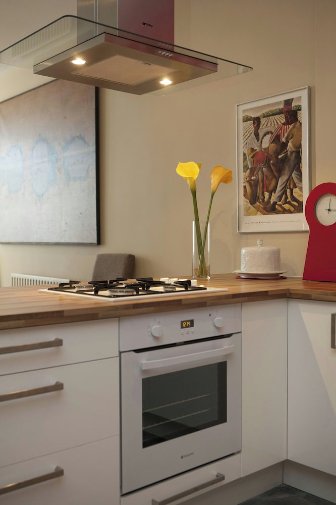 Lancaster Mews Studio II by Onefinestay view 3