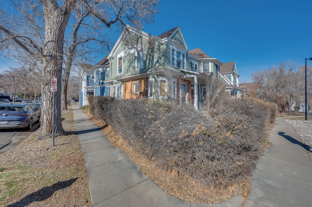 1 Mi to CU Boulder: Condo Near Pearl Street!