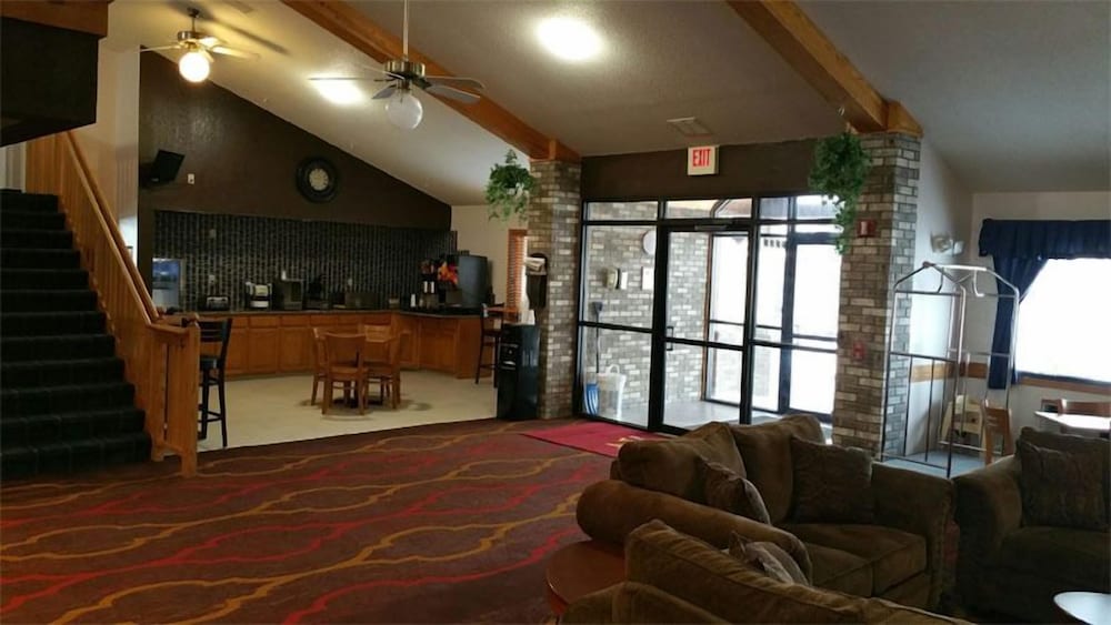 New Prague Inn & Suites view 2