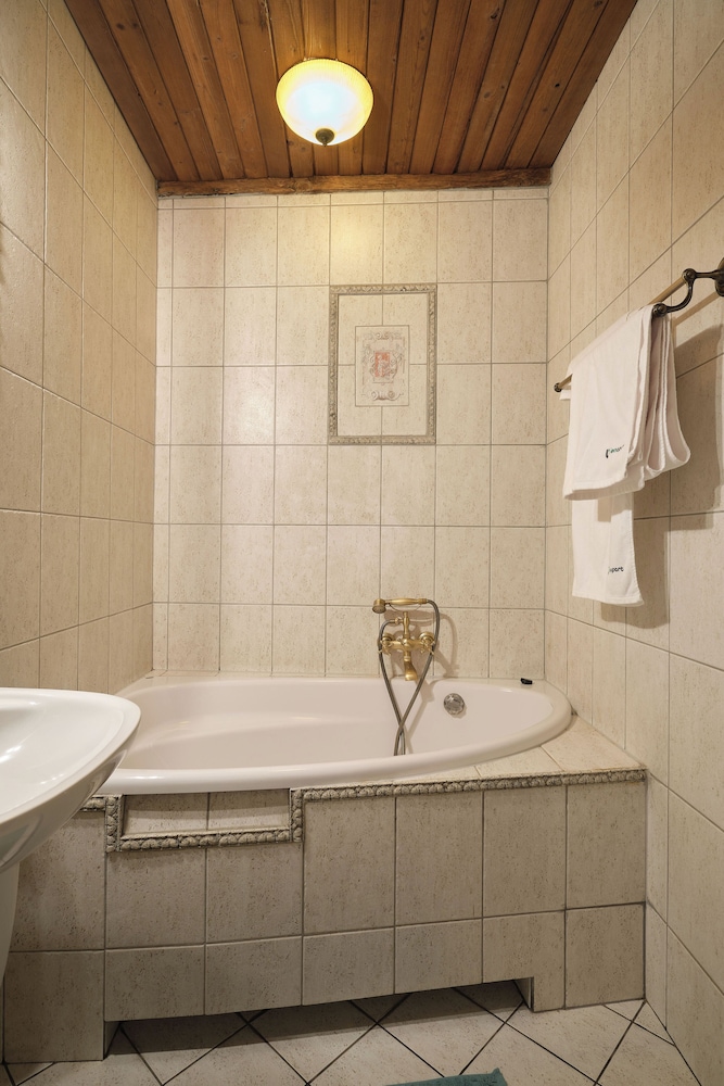 Vincent Old Town Apartments