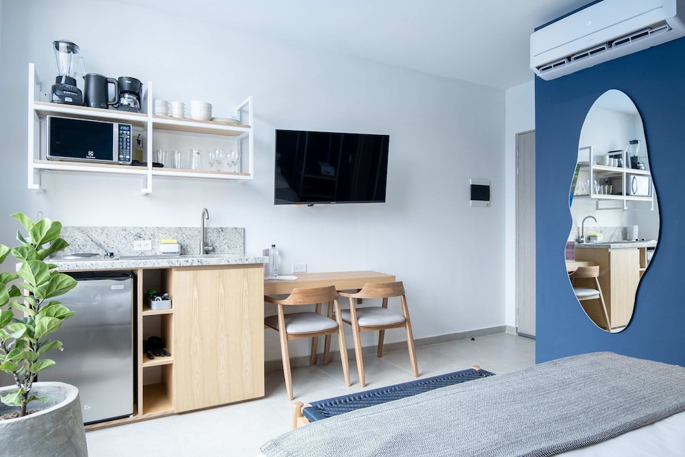 w Sophisticated 3BR w Magical Terrace in CTG