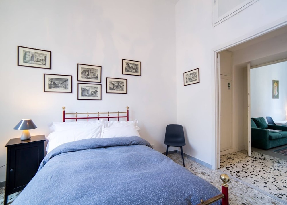 Super Big History Luxury At Colosseum