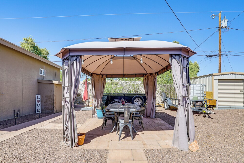 Near Casino & Shops: Cozy Apt in West El Paso!