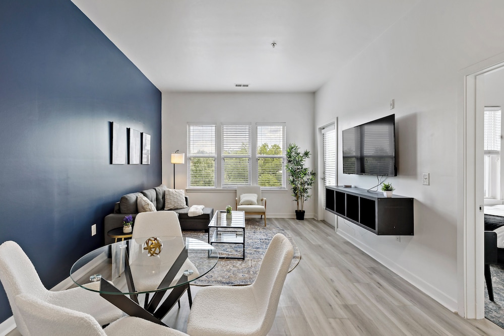 ROVE LIVING/KB - Midtown205