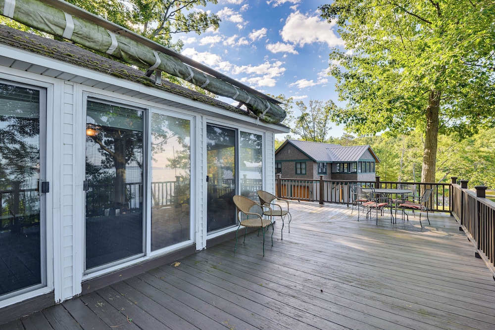 St Lawrence River Cottage w/ Panoramic Views!